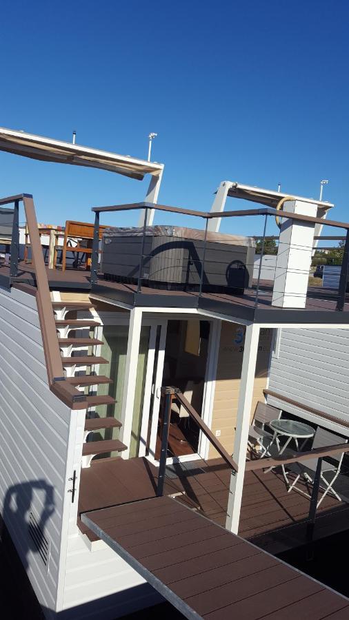 House Boat - Floating House Sofia Pula Exterior foto